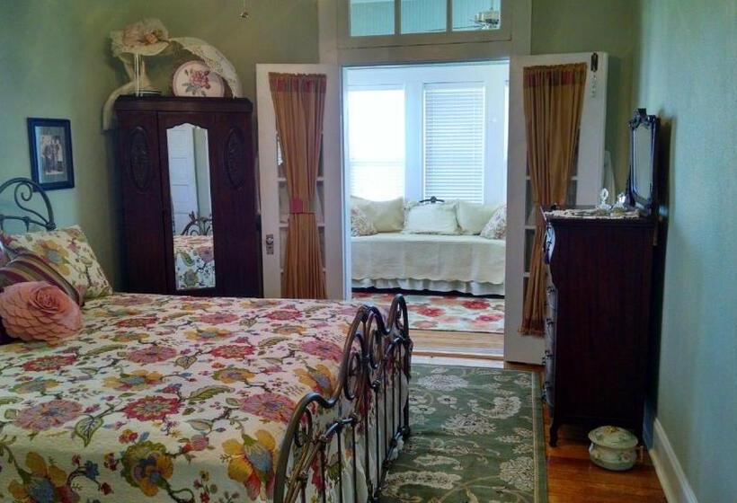 Sandstone Street Bed And Breakfast