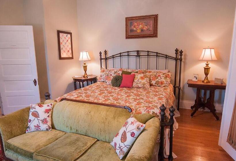 Sandstone Street Bed And Breakfast