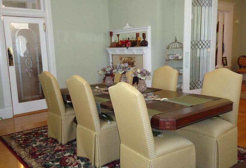 Sandstone Street Bed And Breakfast