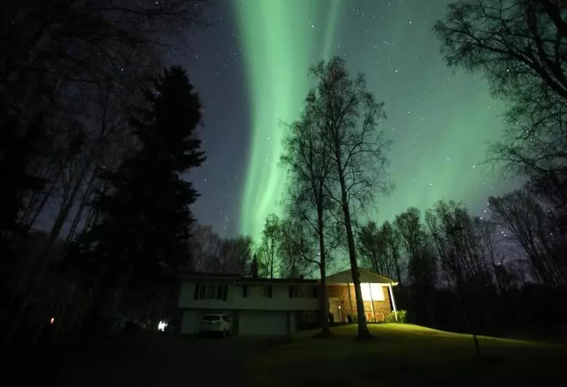 Ak Golden Umbrella Bed & Breakfast