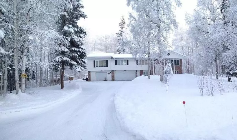 Ak Golden Umbrella Bed & Breakfast