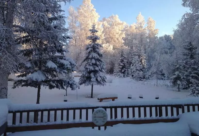 Ak Golden Umbrella Bed & Breakfast
