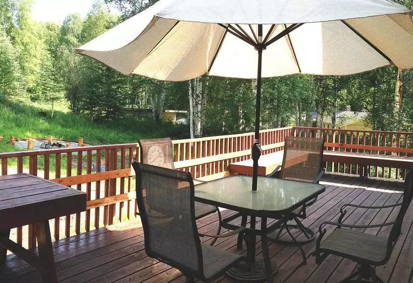 Ak Golden Umbrella Bed & Breakfast