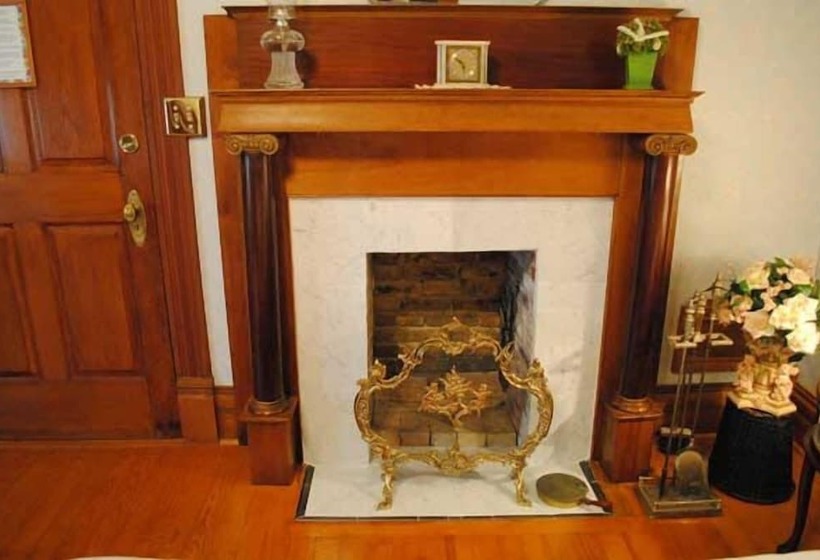 Angel Rose Bed & Breakfast