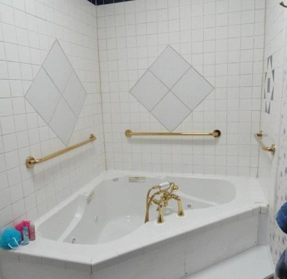 مبيت وإفطار Book Nook Inn