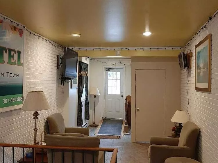 Clarysville Motel
