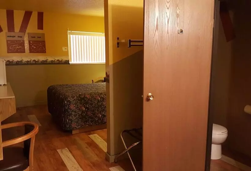 Earth Inn Motel