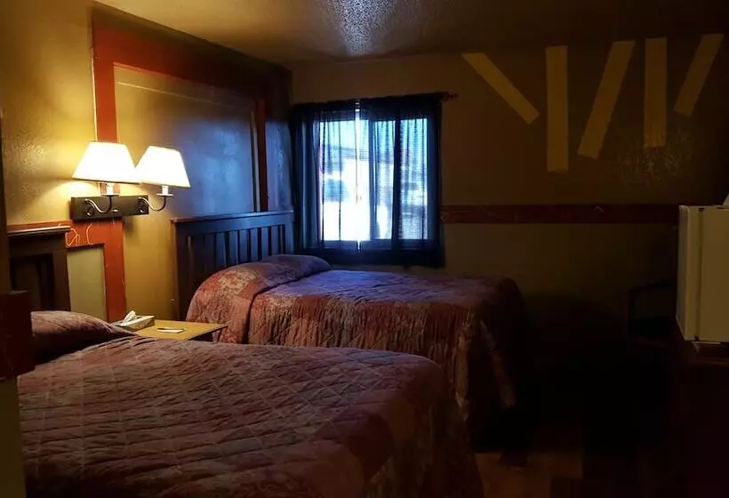 Earth Inn Motel