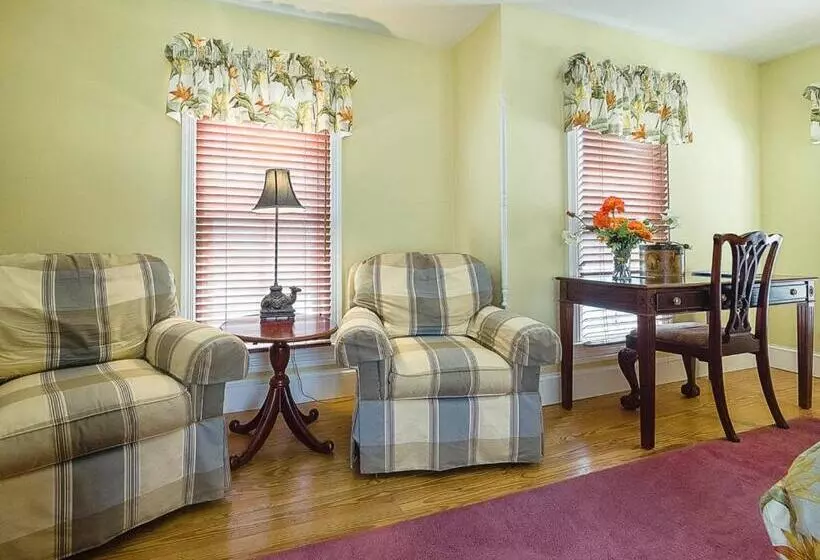 George Brooks House B&b