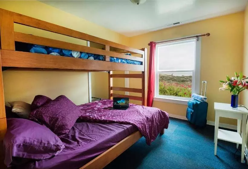 Hi Pigeon Point Lighthouse Hostel