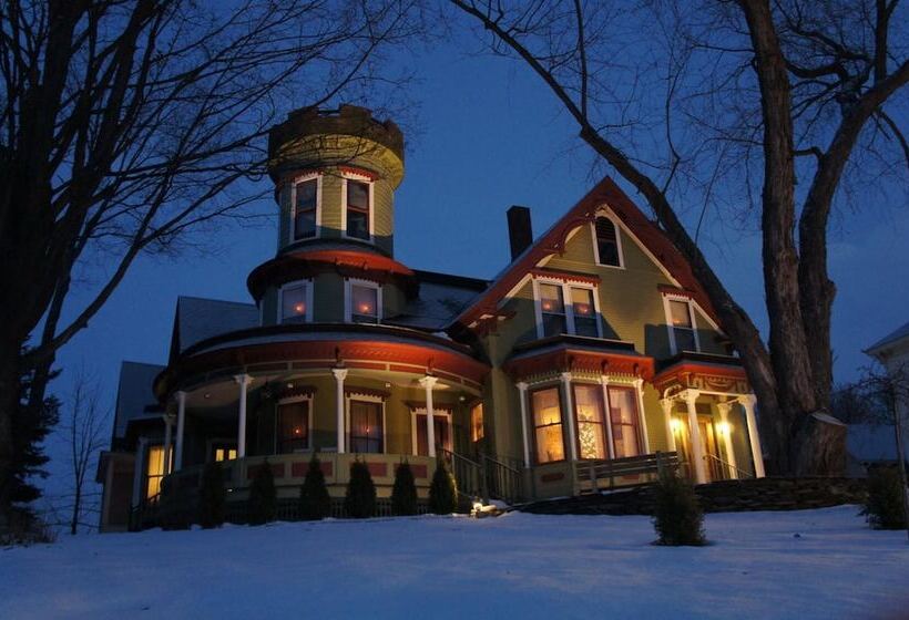 Maplecroft Bed & Breakfast