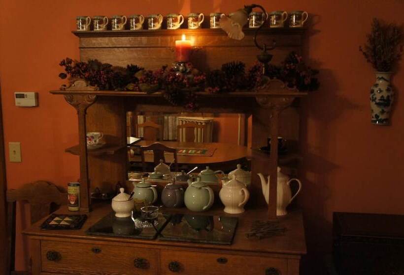 Maplecroft Bed & Breakfast