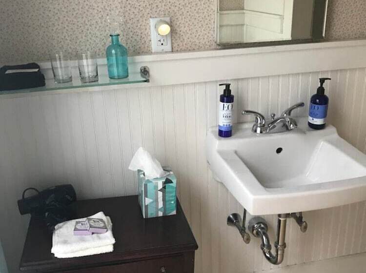 Maplecroft Bed & Breakfast