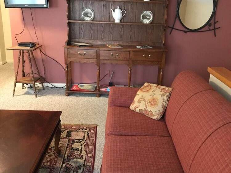 Maplecroft Bed & Breakfast