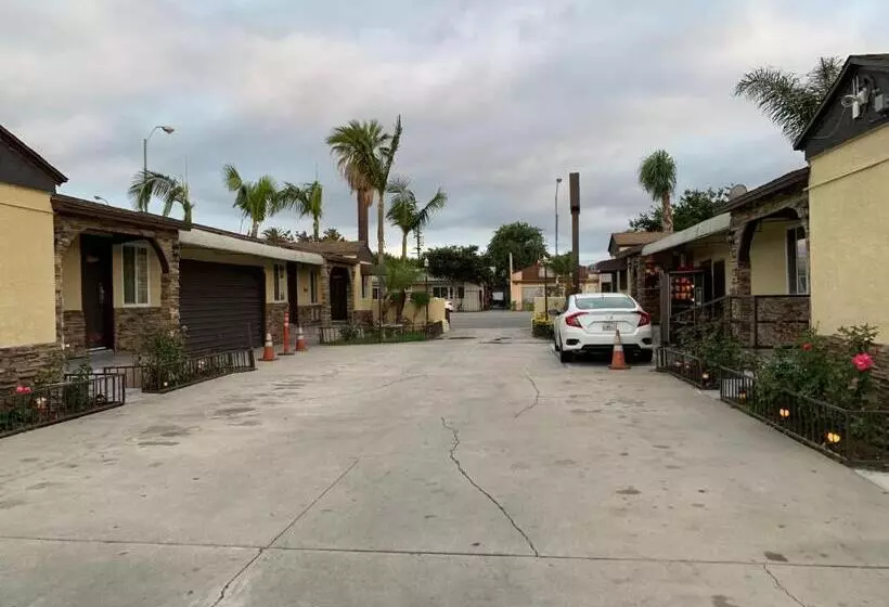 Motelli Apache Inn