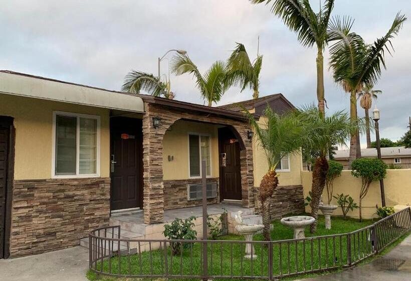 モーテル Apache Inn