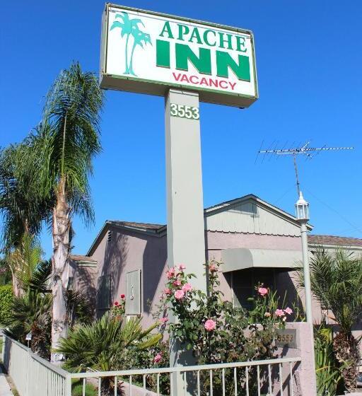 モーテル Apache Inn