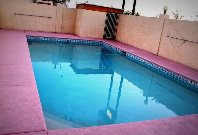 فندق على الطريق Budget Inn Parker