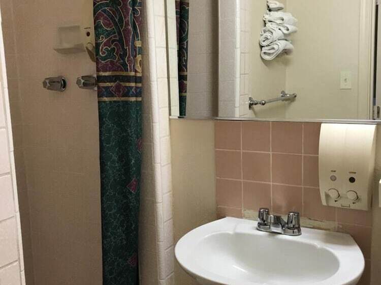 فندق على الطريق Budget Inn Parker