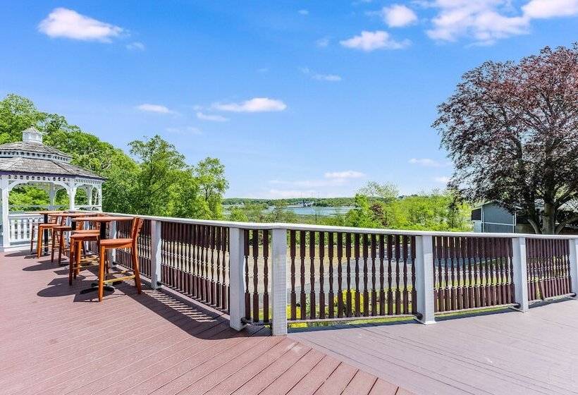 モーテル Castle Manor Inn