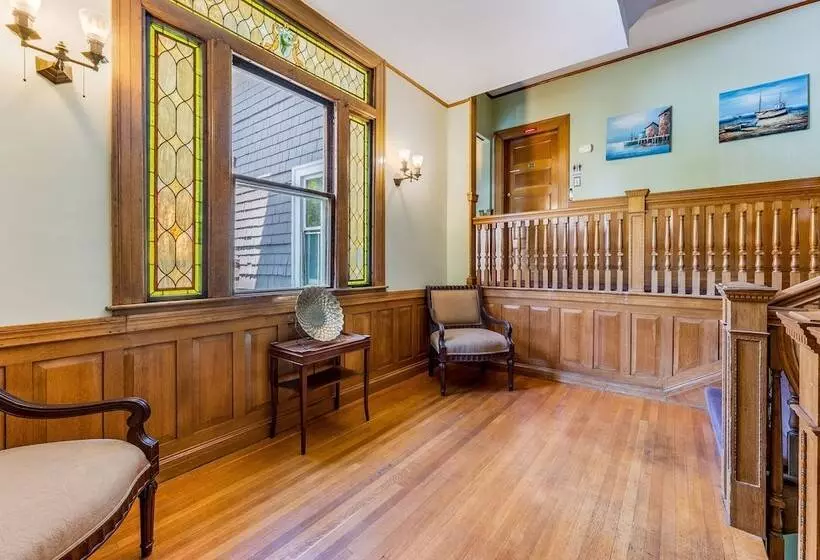 モーテル Castle Manor Inn