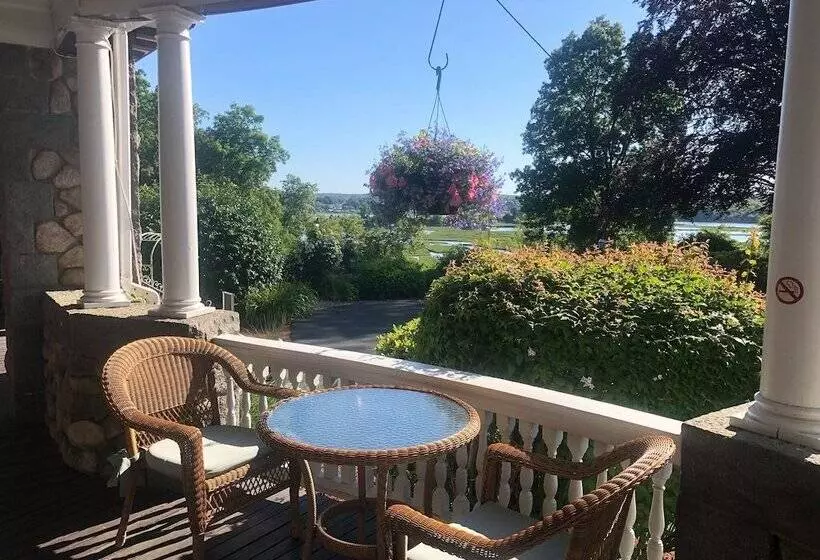 モーテル Castle Manor Inn