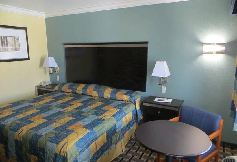 فندق على الطريق Hallmarc Inn