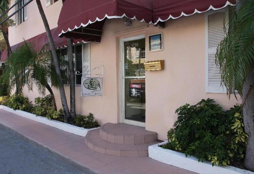 فندق على الطريق Manta Ray Inn