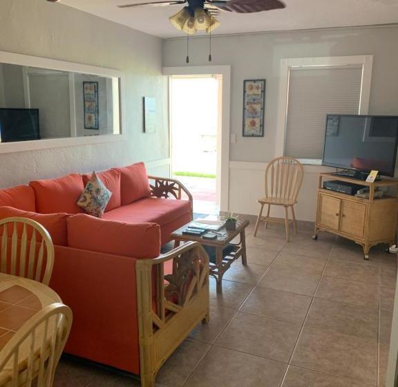 فندق على الطريق Manta Ray Inn