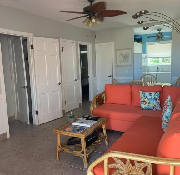 فندق على الطريق Manta Ray Inn