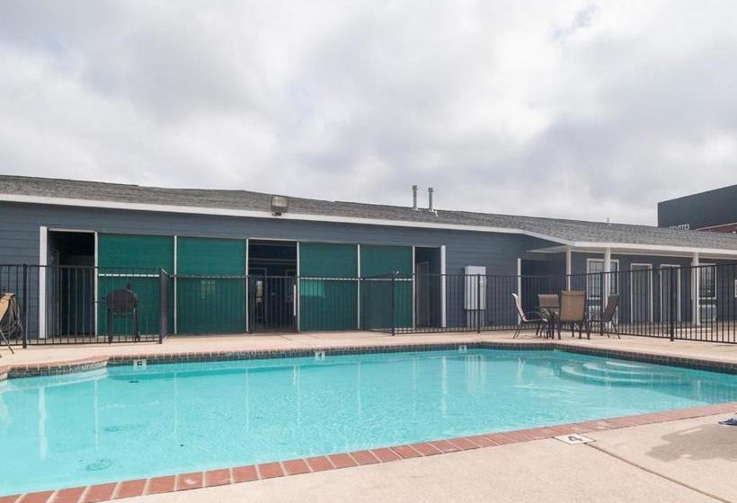 Мотель Southern Inn And Suites Pearsall