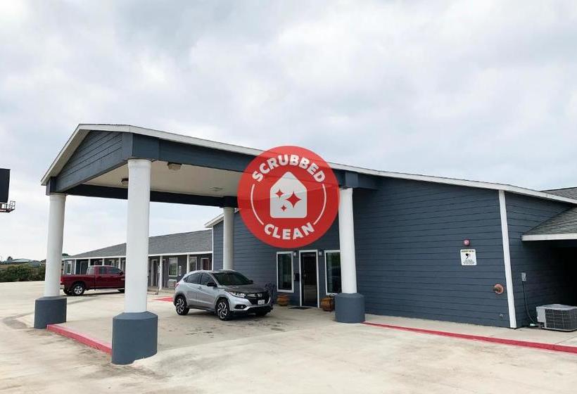 Мотель Southern Inn And Suites Pearsall