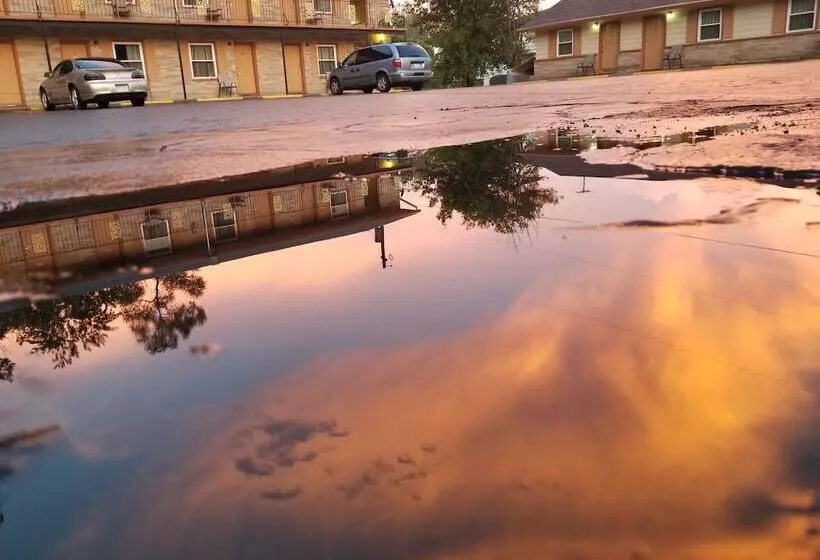 Parkview Motel