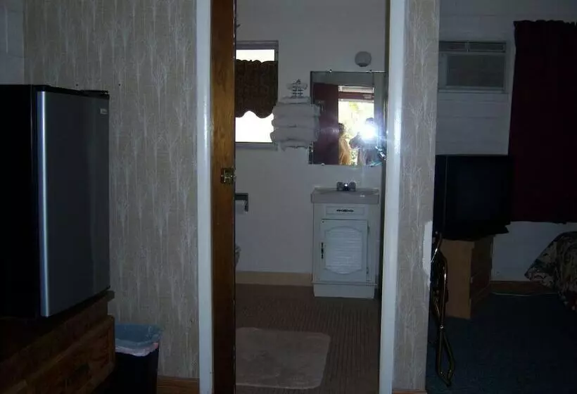 Shasta Dam Motel