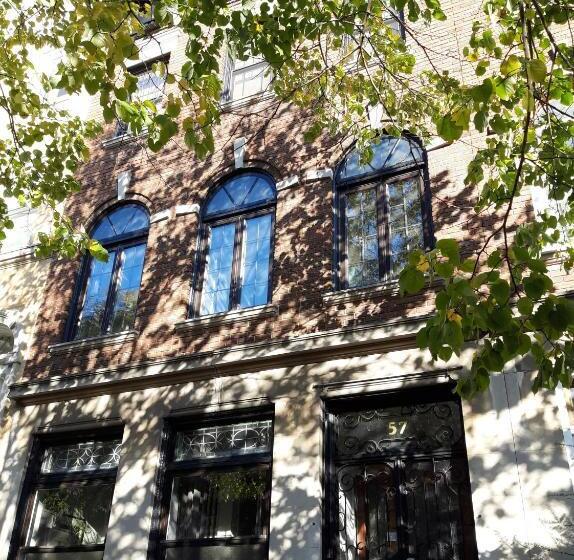 Bed and Breakfast Serenity At Home Guest House