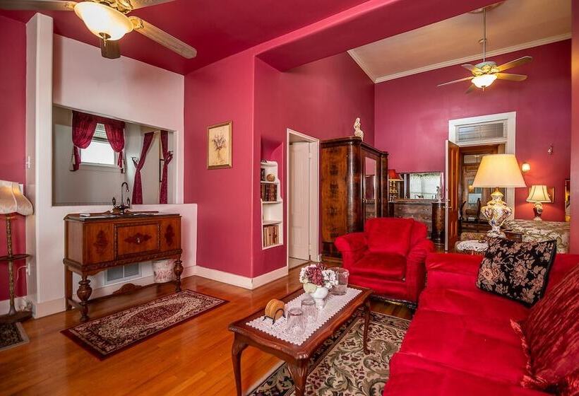 مبيت وإفطار The Blenman Inn