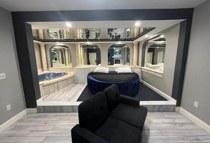 Gallery Holiday Motel