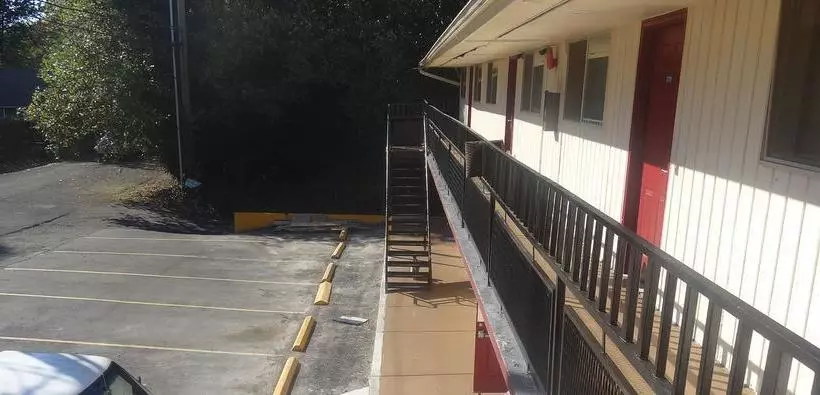Golden Knight Motel