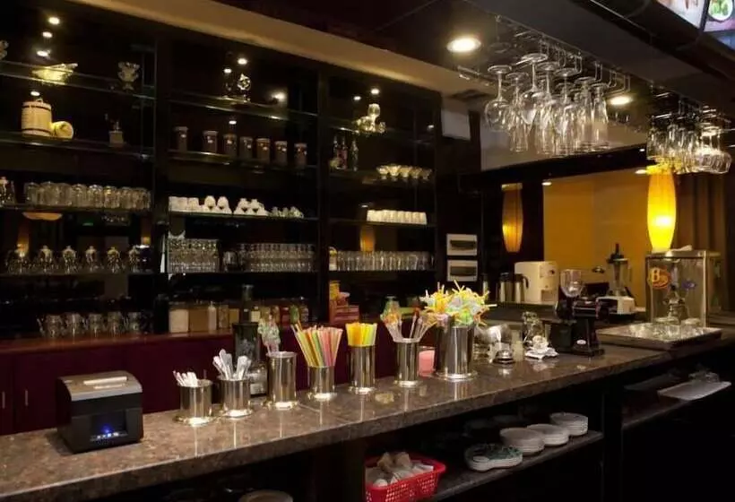 Hotelli Greentree Inn Hainan Haikou Jinniu Road Business