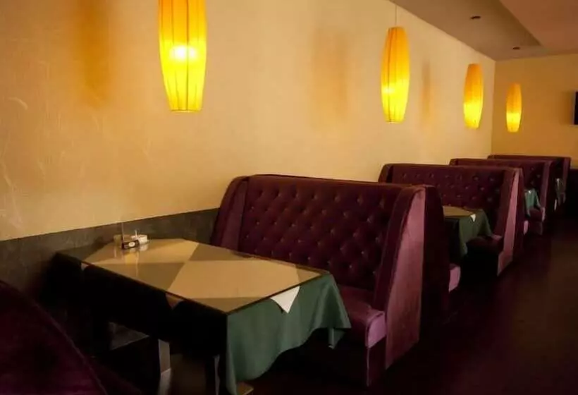 Hotelli Greentree Inn Hainan Haikou Jinniu Road Business