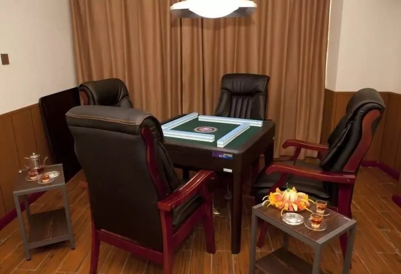 Hotelli Greentree Inn Hainan Haikou Jinniu Road Business