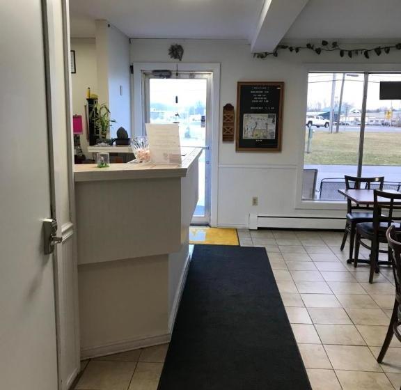 모텔 Manchester Inn