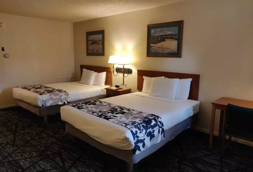Motelli Skyline Motor Inn