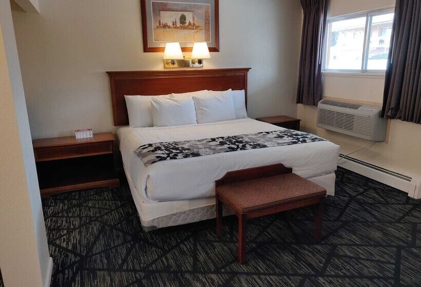 فندق على الطريق Skyline Motor Inn