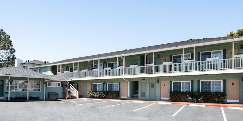 מוטל Villa Franca Inn