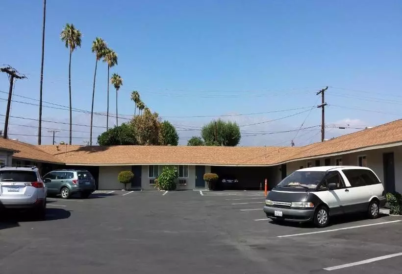 New Kansan Motel