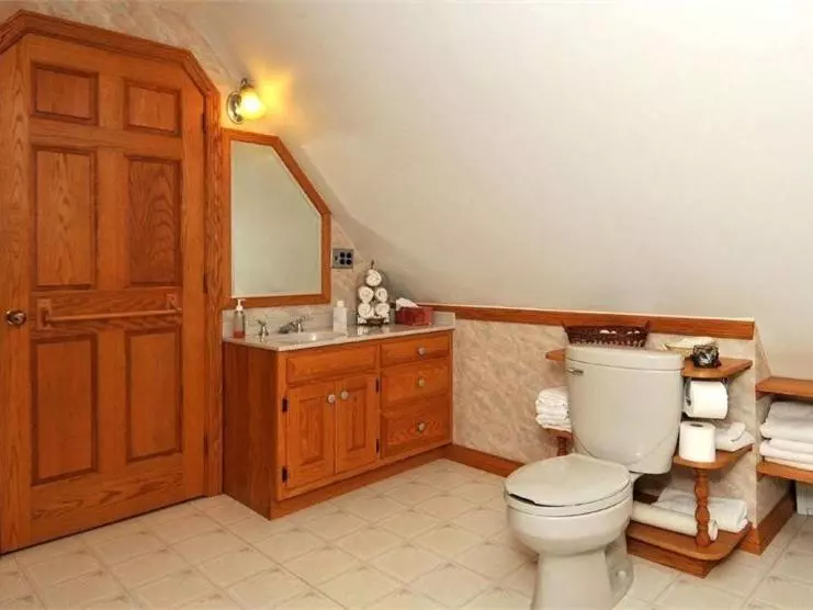 Victorian Loft Bed And Breakfast