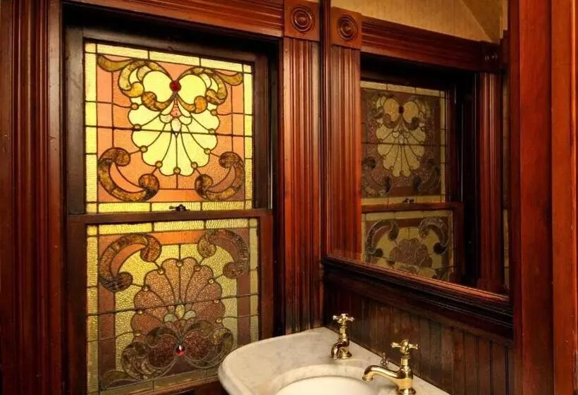Victorian Loft Bed And Breakfast