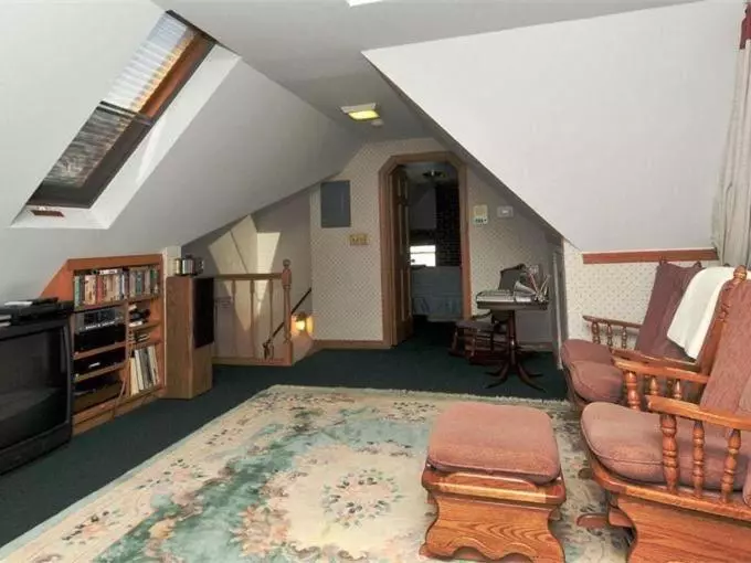 Victorian Loft Bed And Breakfast