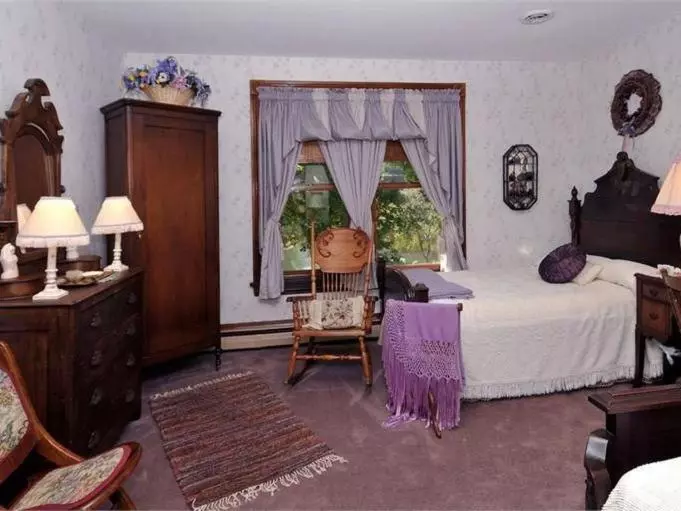 Victorian Loft Bed And Breakfast